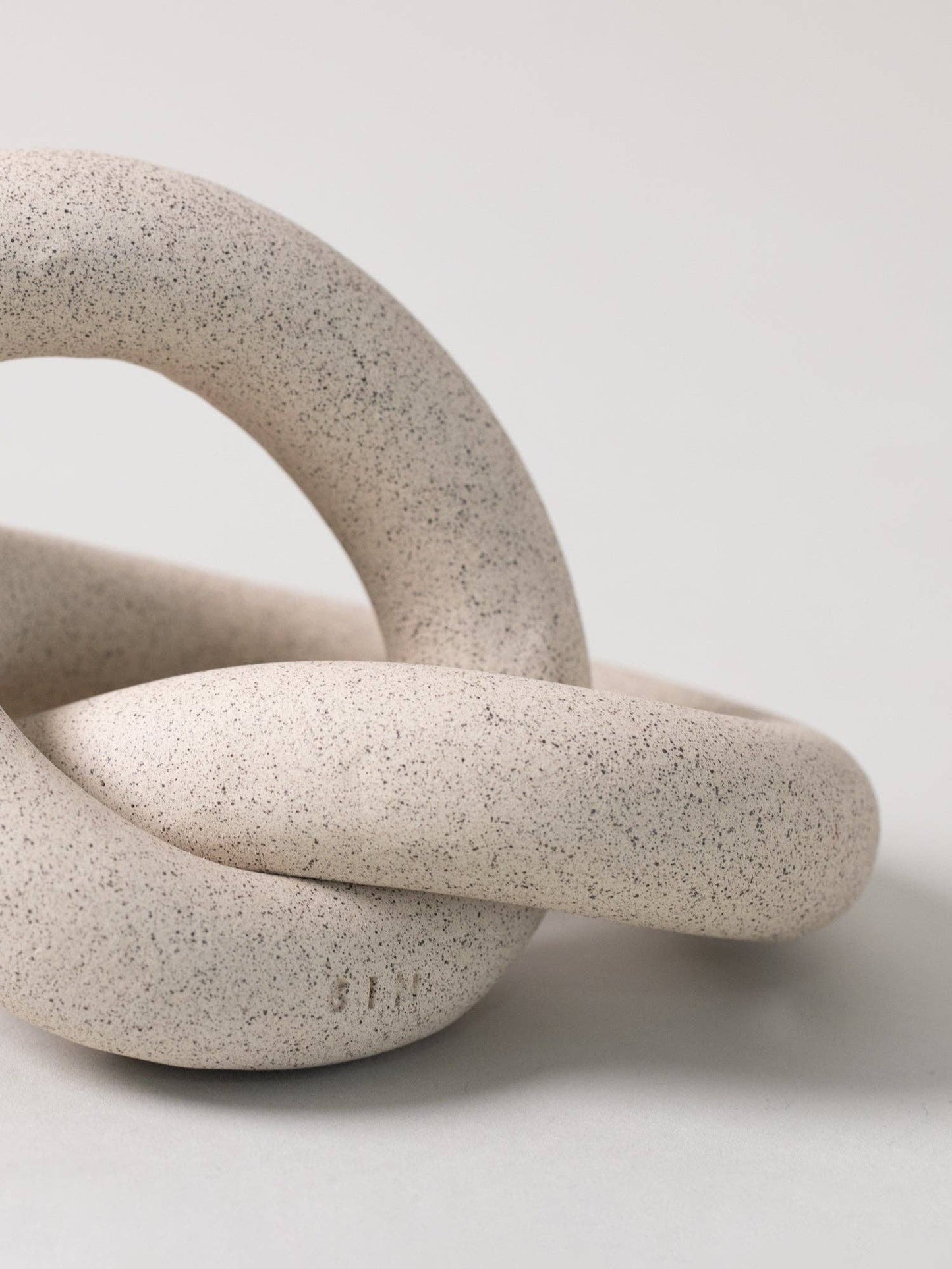 Infinity Knot - Sand