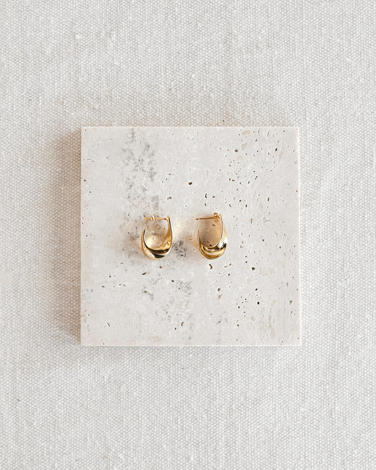 Ebony Drop Swirl Earring