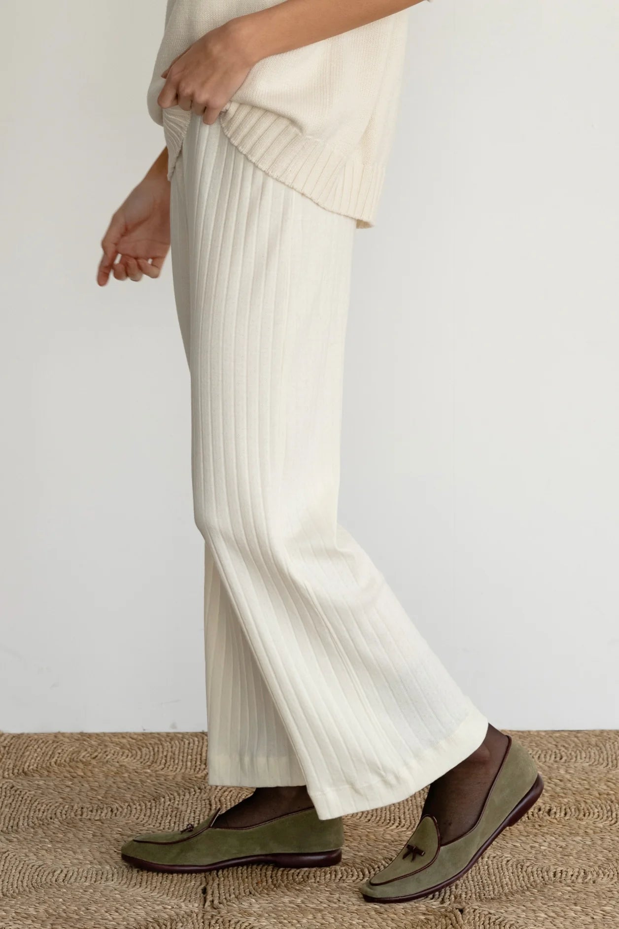 The Pointelle Simple Crop Pant - Creme
