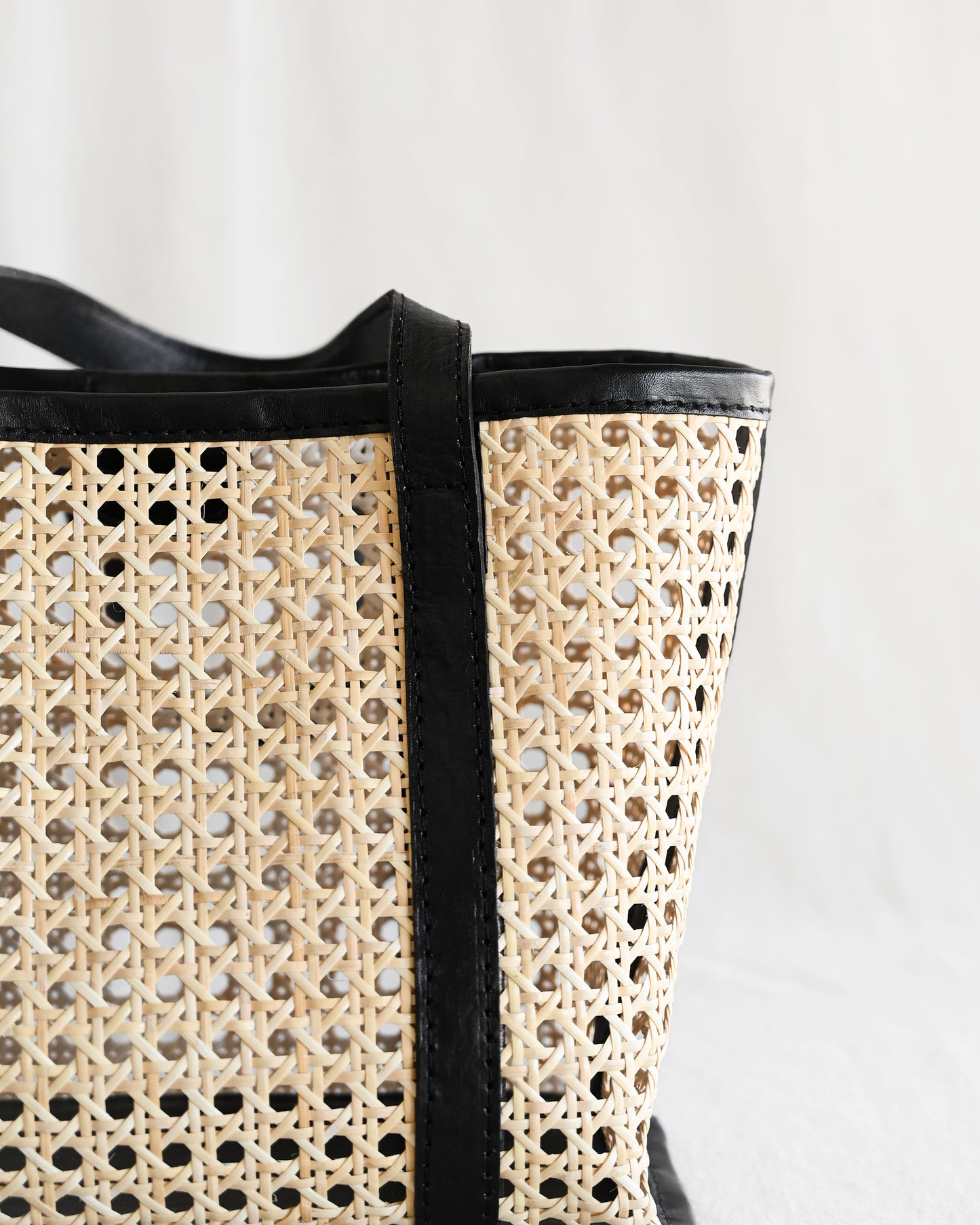 Byron Tote Black - Small