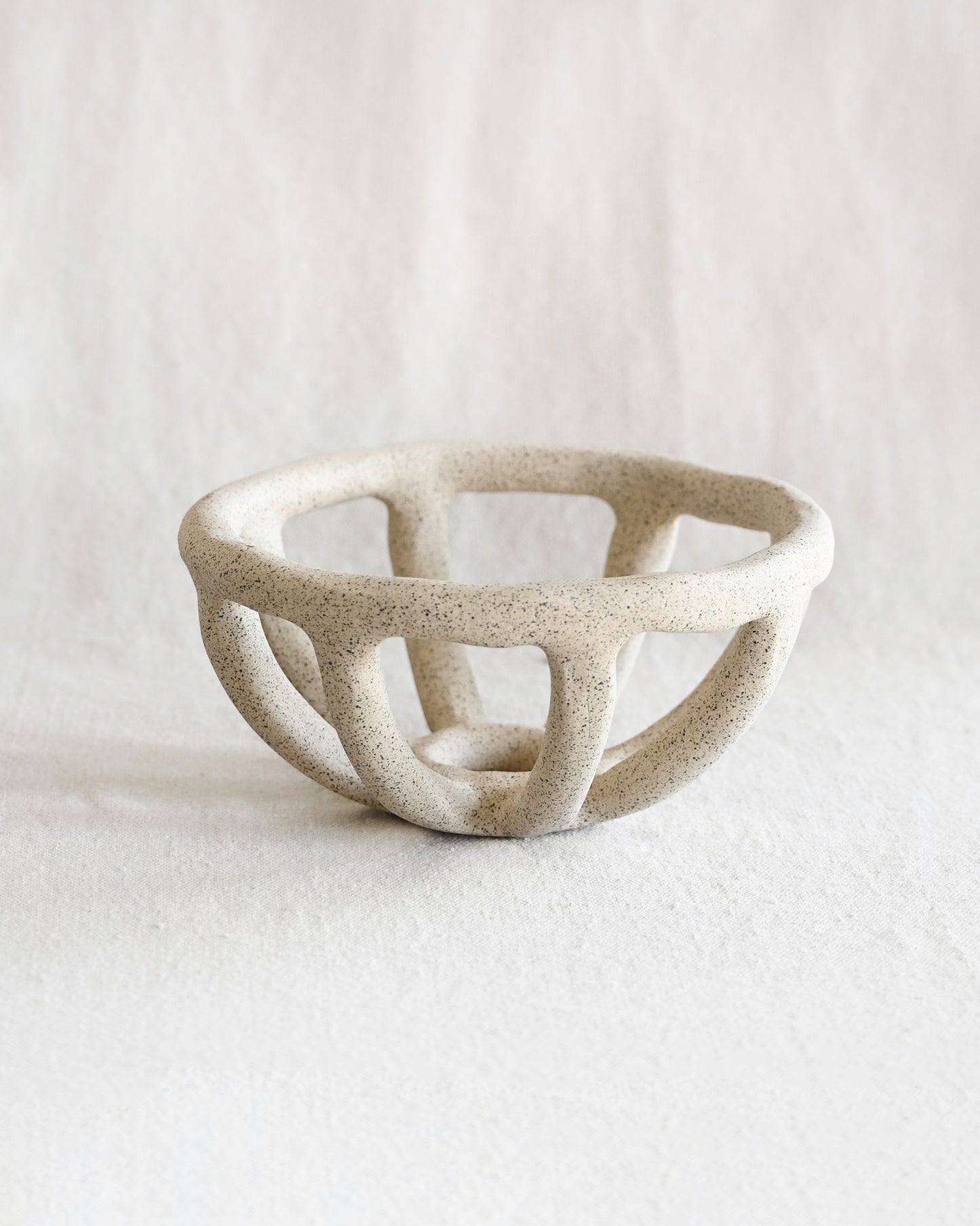 Small Prong Fruit Bowl - Sand