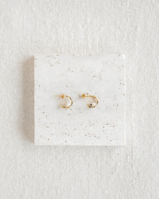 Penelope Pearl Earrings