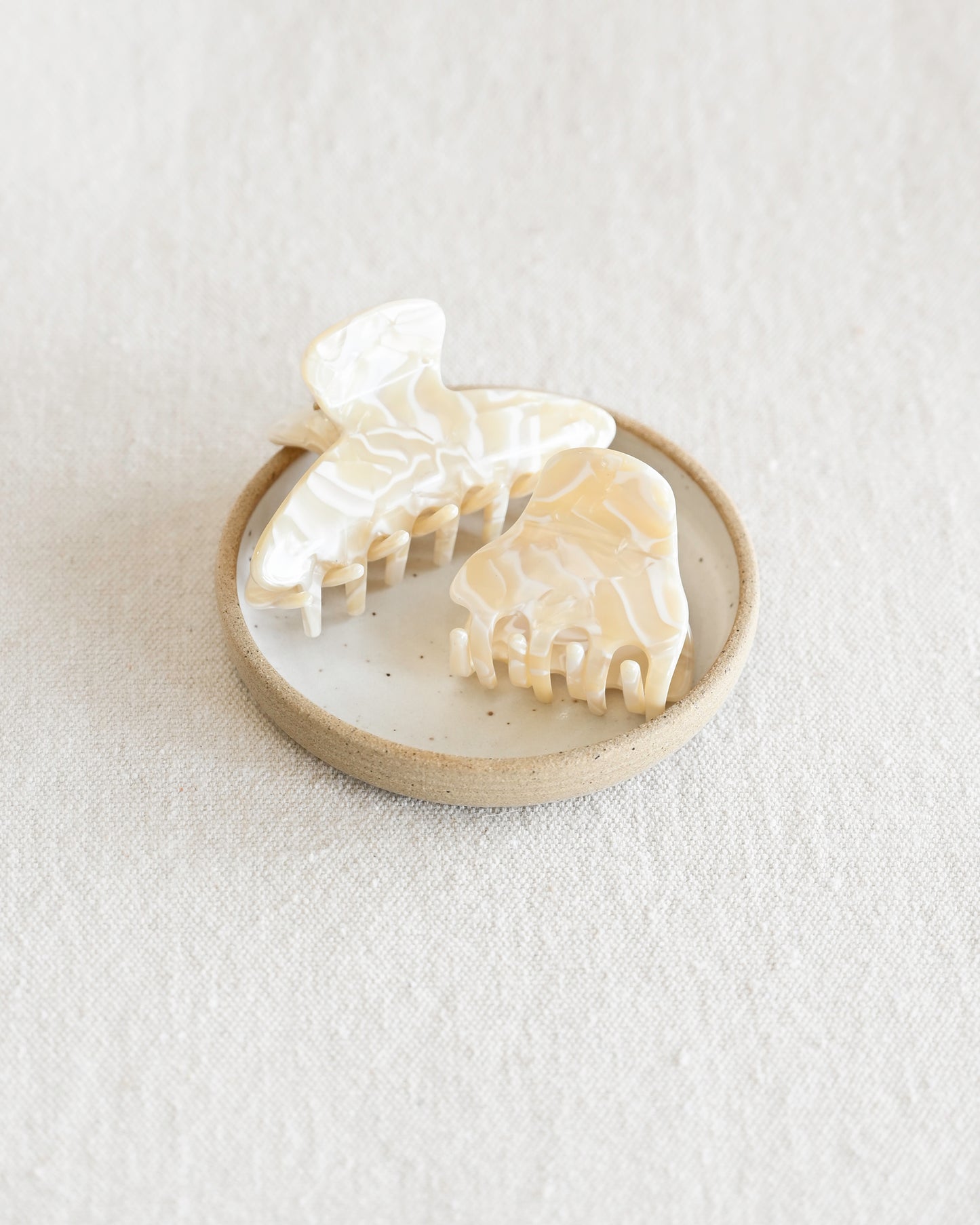 Vanilla Claw Hair Clip - Mini