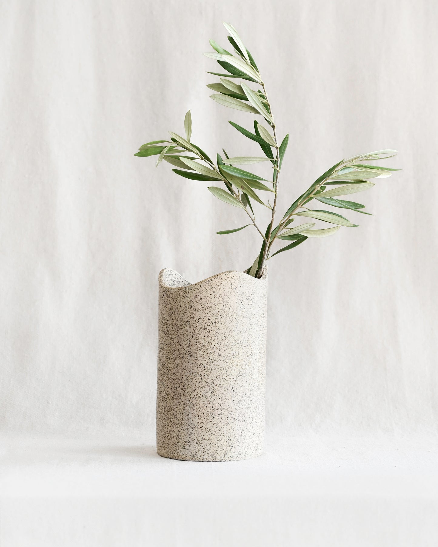 Swell Utensil Holder / Vase - Tan Speckle