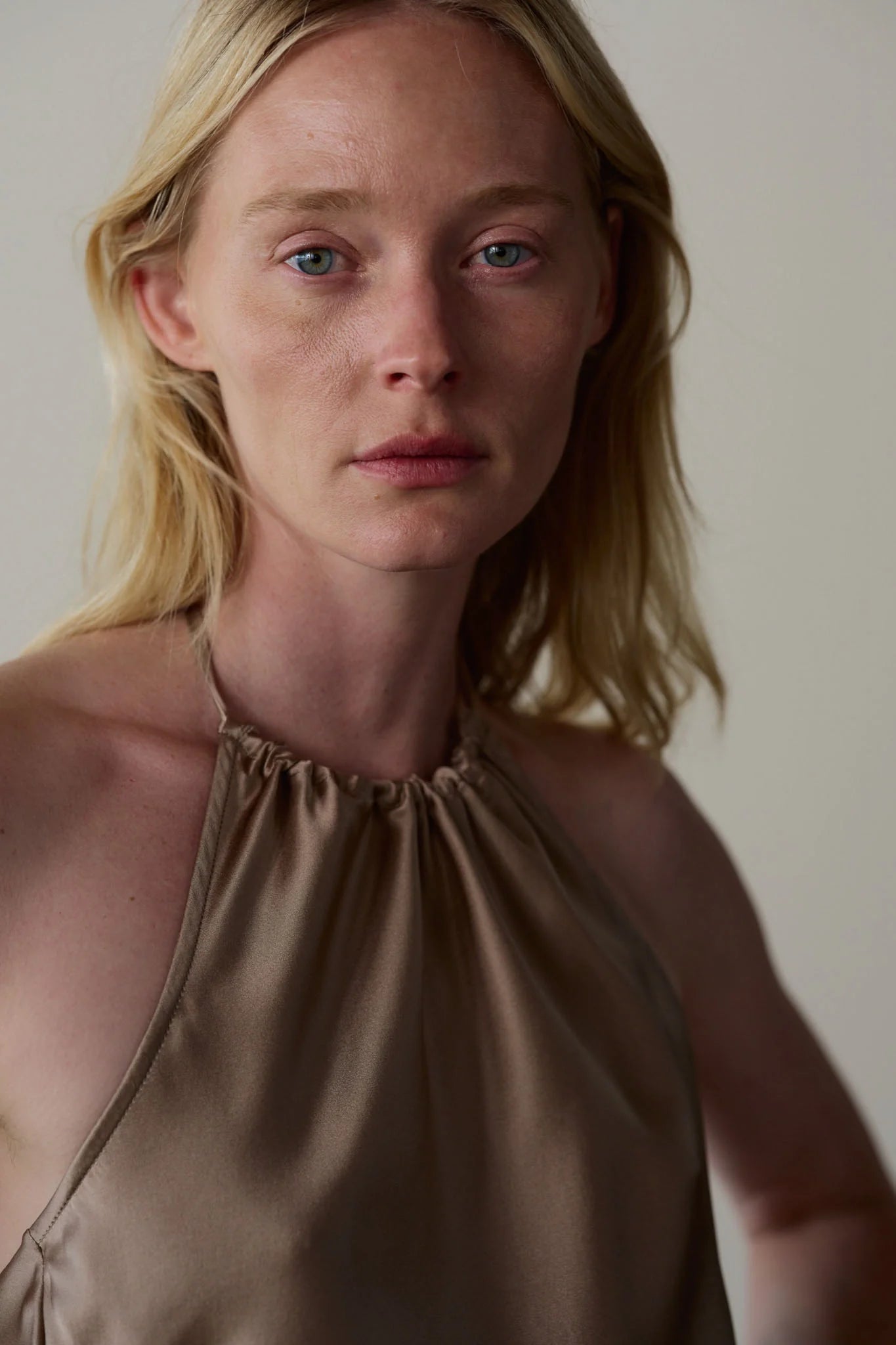 Silk Halter Top - Shitake