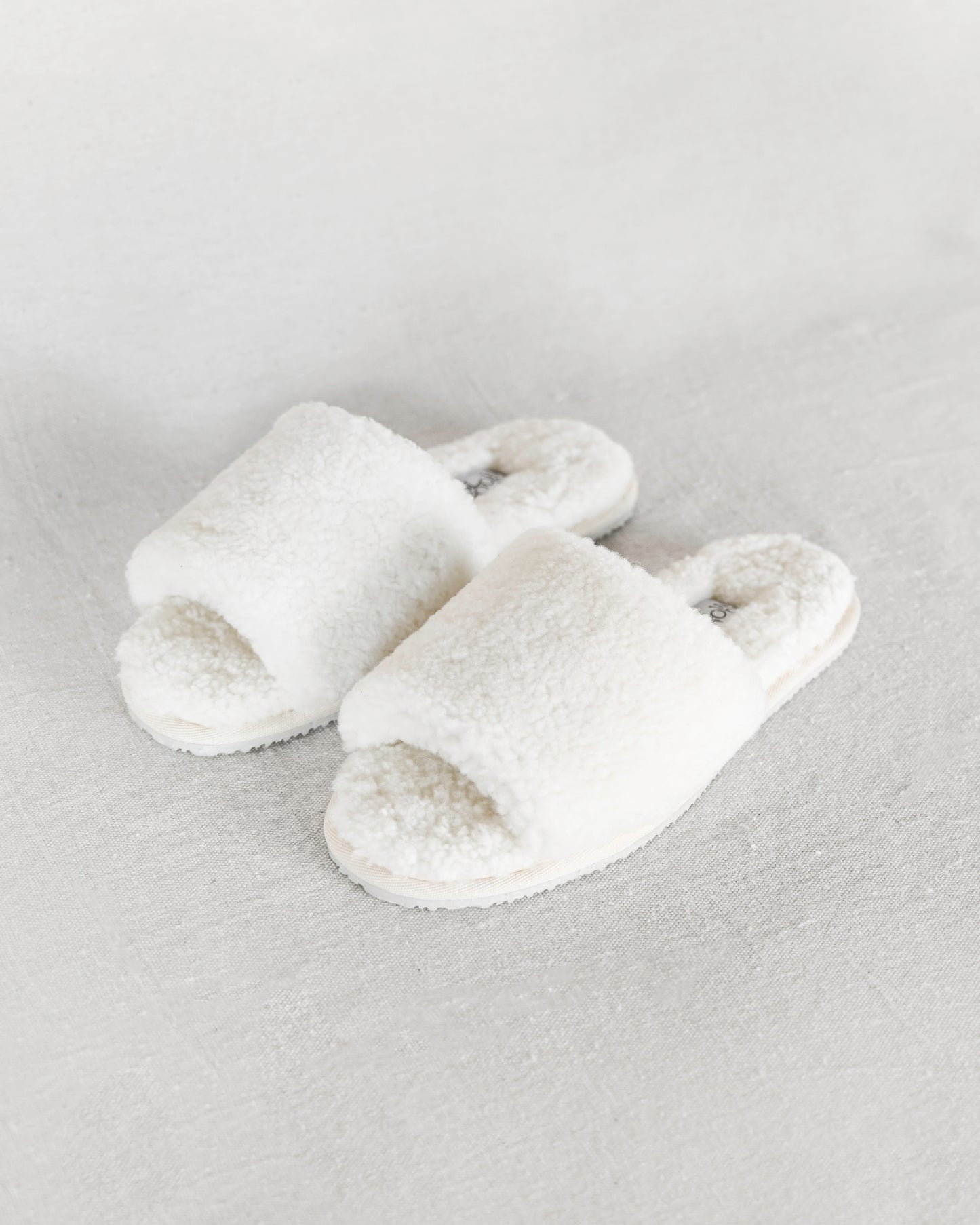 Shearling Slippers - Cream