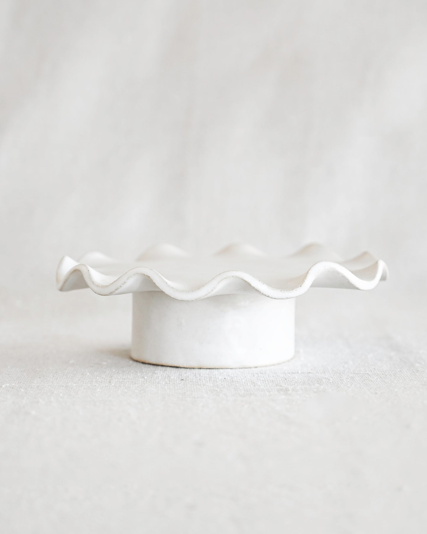 Ruffle Edge Pedestal - Small