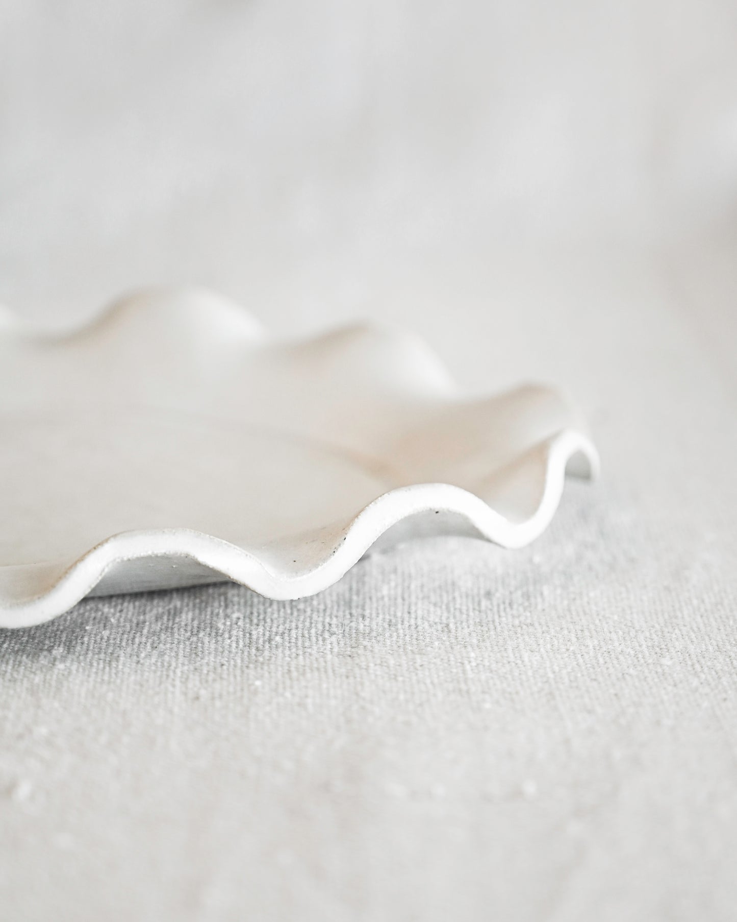 Ceramic Ruffle Edge Platter