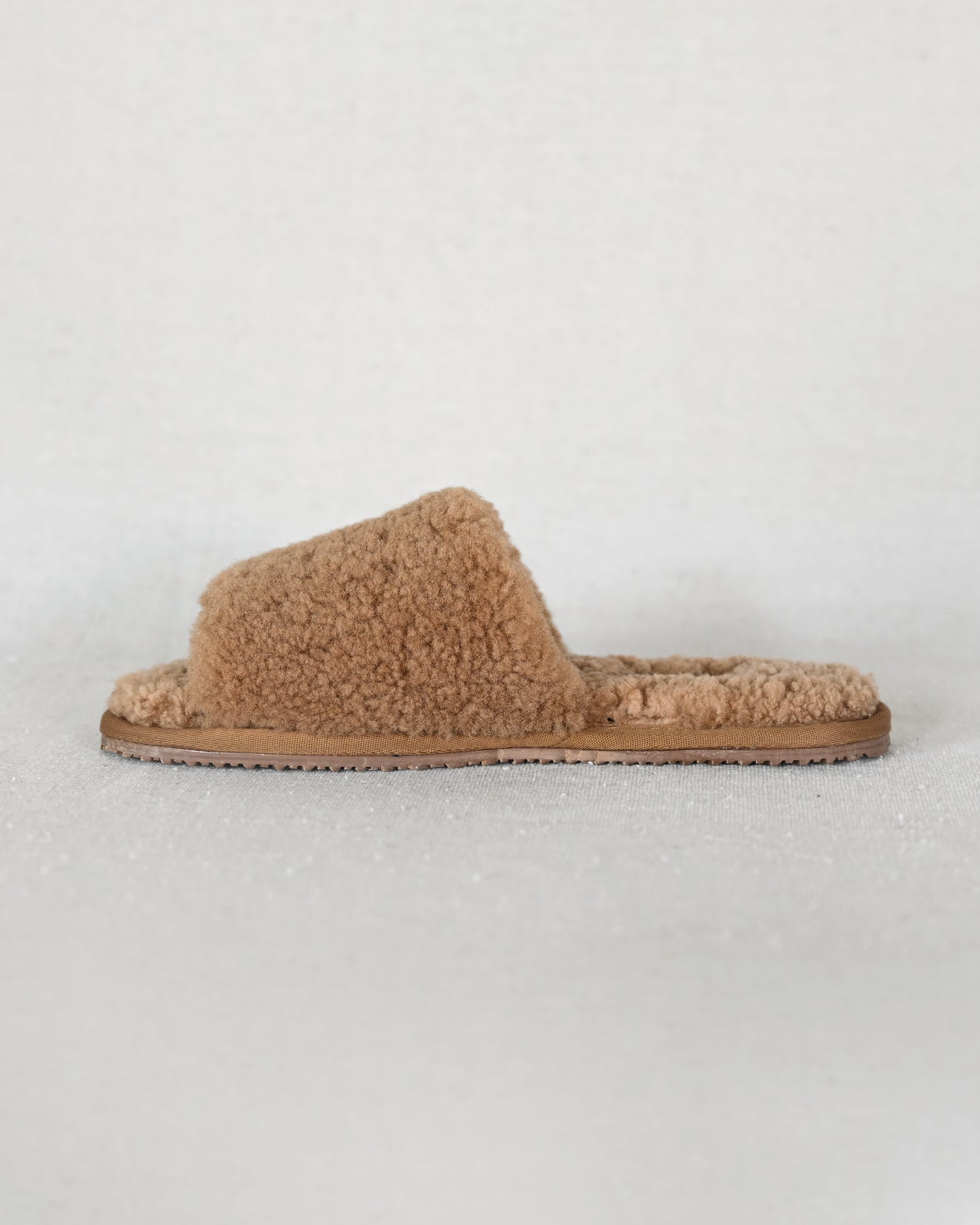 Shearling Slippers - Camel