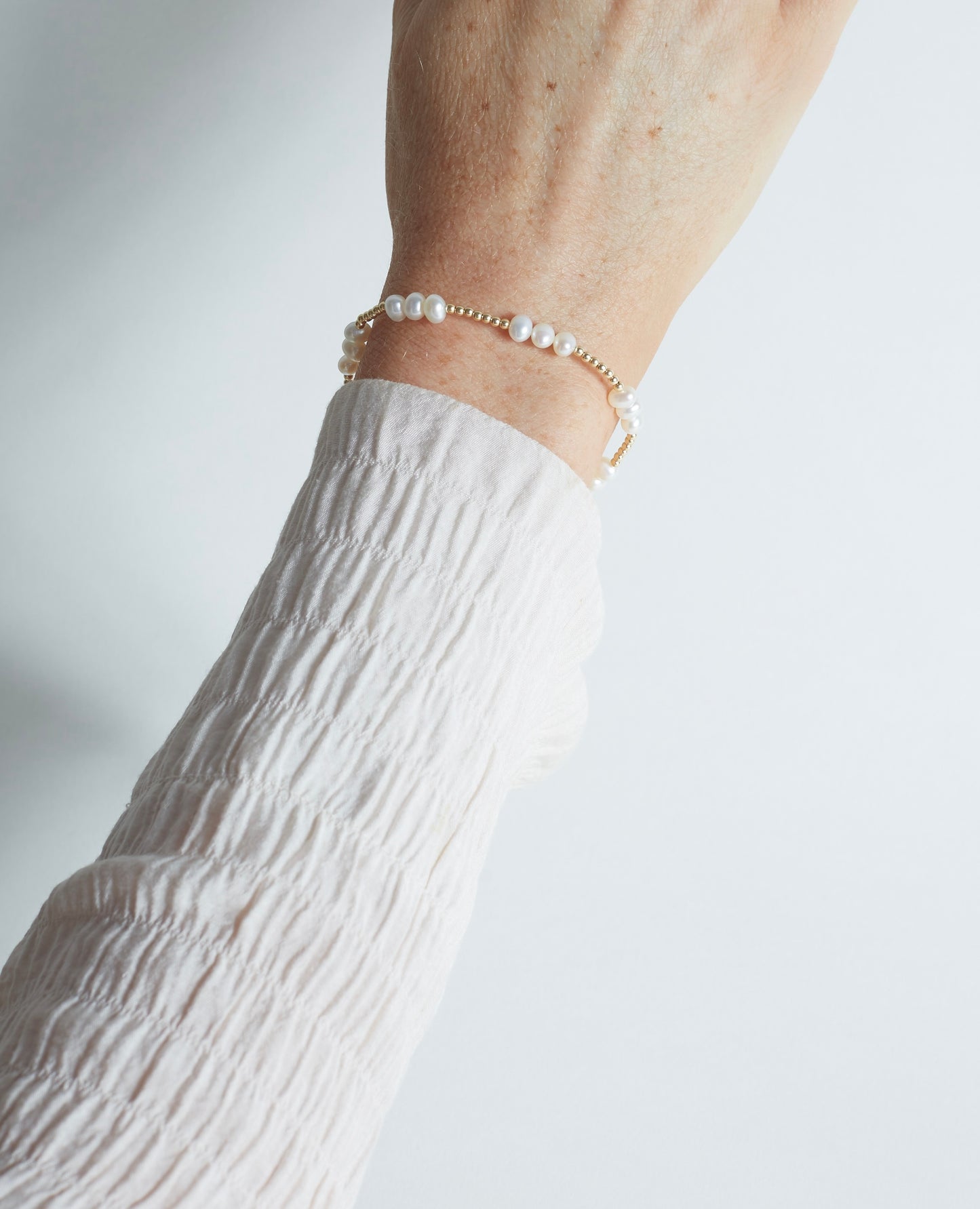 Anika Pearl / Gold-Filled Beaded Bracelet