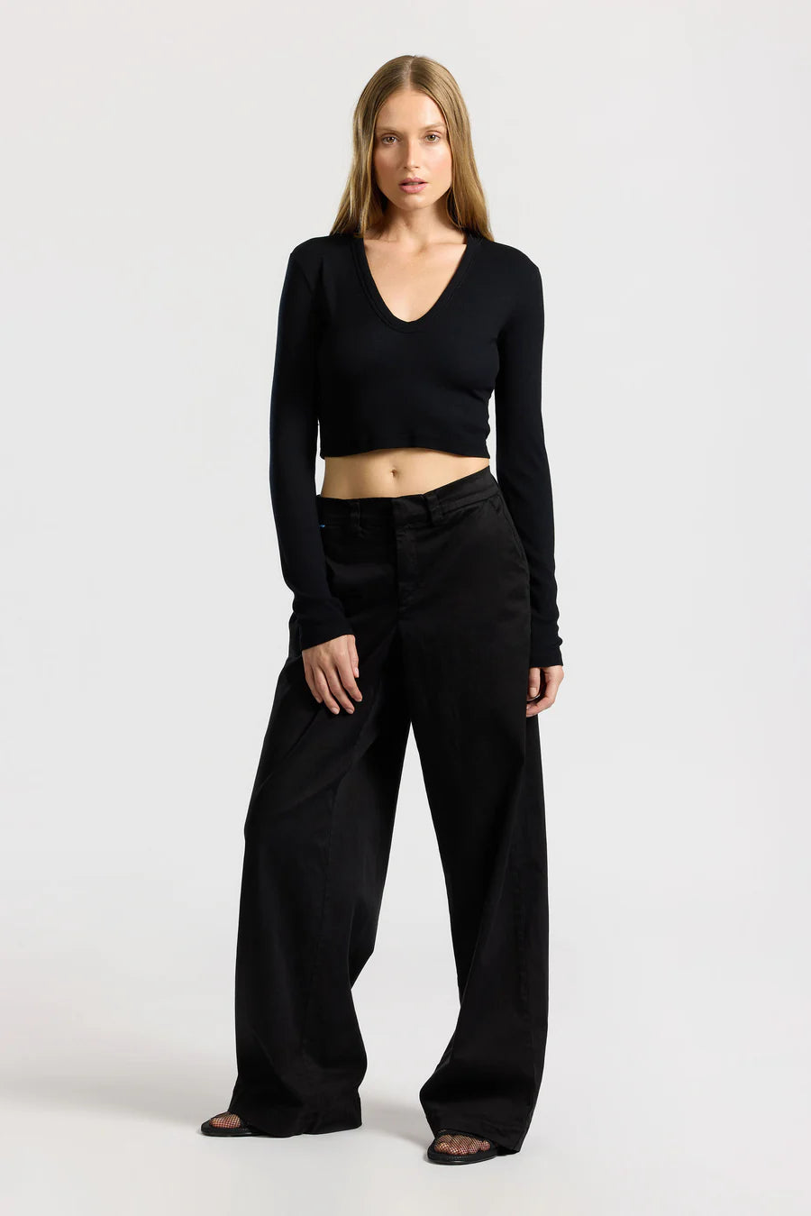 Verona Crop U-Neck Shirt - Black